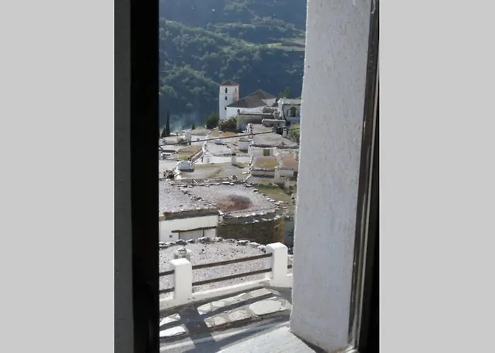 Casa La Solea. Vistas Al Pueblo Y La Sierra